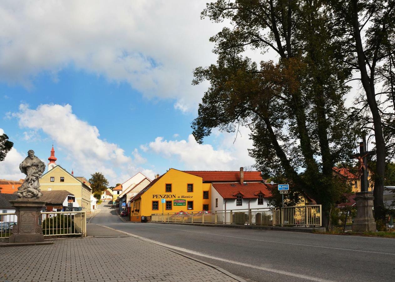 Penzion U Blanice Hotel Husinetz Exterior photo